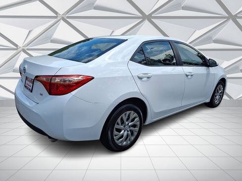 Used 2019 Toyota Corolla LE image 11
