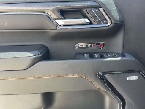 Used 2024 GMC Sierra 1500 AT4 w/ Technology Package AWD/4WD image 16