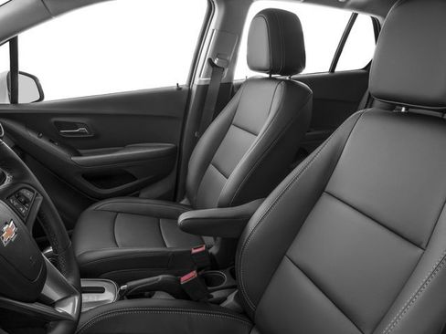 Used 2016 Chevrolet Trax LTZ w/ Midnight Edition AWD/4WD image 12