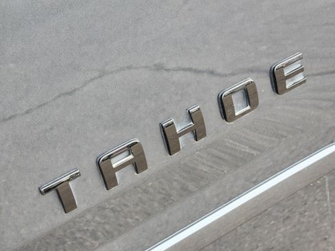 Used 2020 Chevrolet Tahoe Premier AWD/4WD image 12