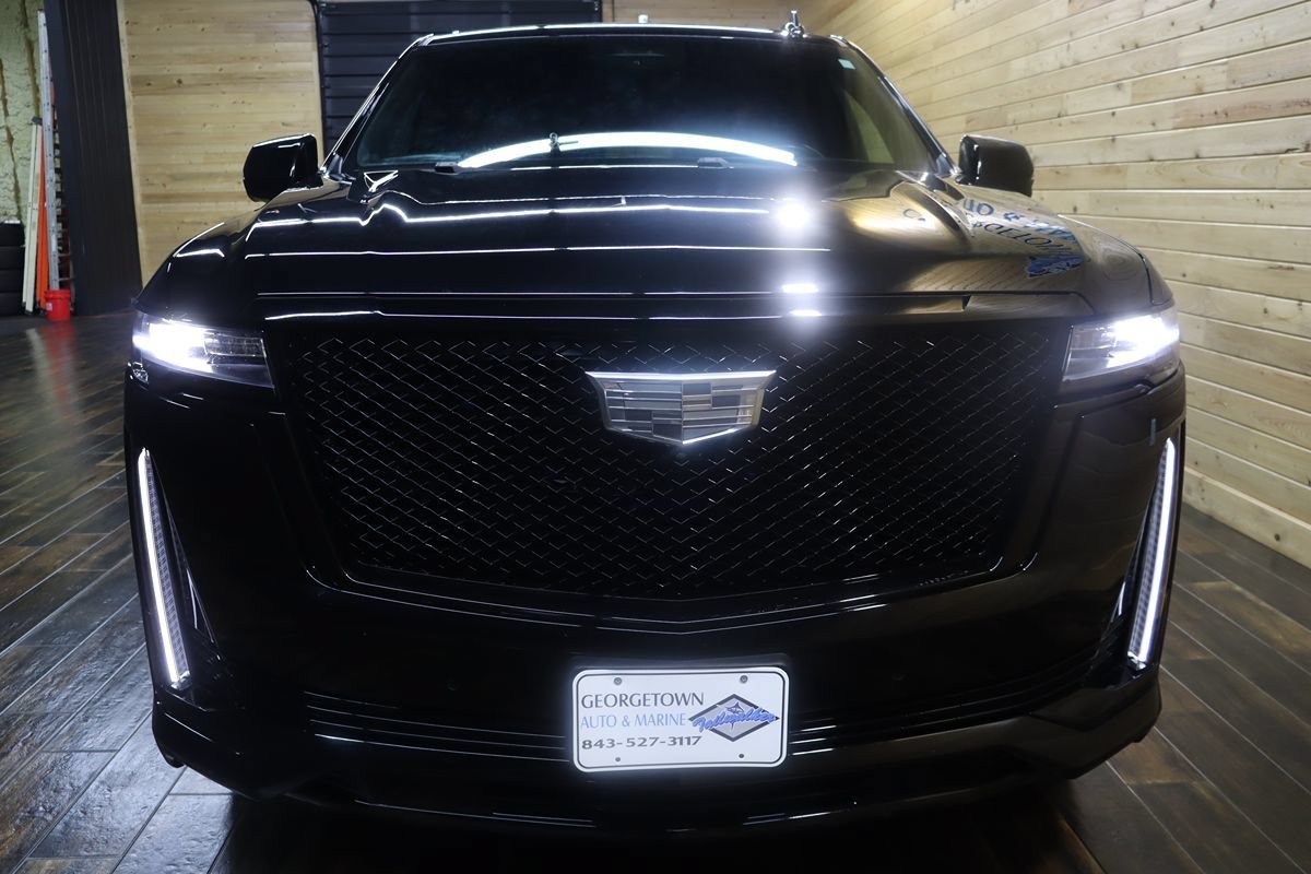 Used 2024 Cadillac Escalade ESV Sport w/ LPO, ONYX Package AWD/4WD image 7