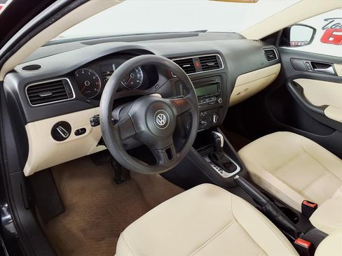 Used 2012 Volkswagen Jetta SE image 18