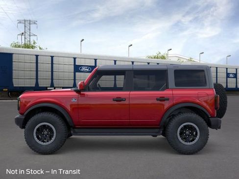 New 2026 Ford Bronco Outer Banks w/ Sasquatch Package image 3