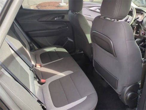Used 2023 Chevrolet TrailBlazer LS image 21