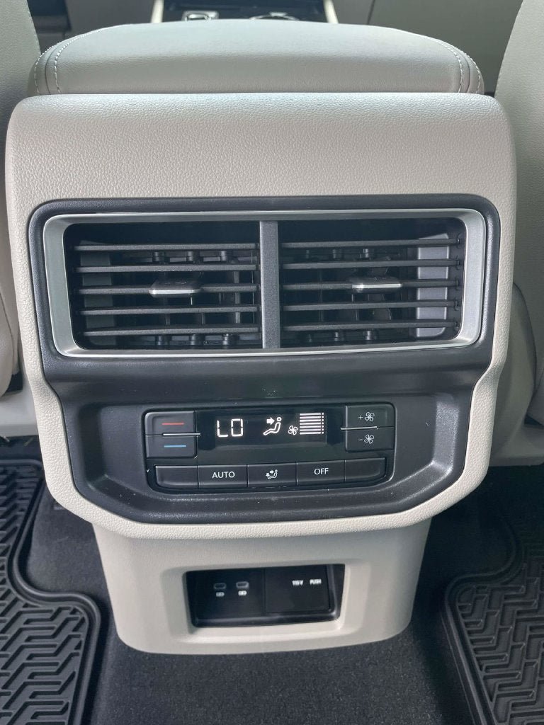 New 2026 Volkswagen Atlas SE FWD image 12
