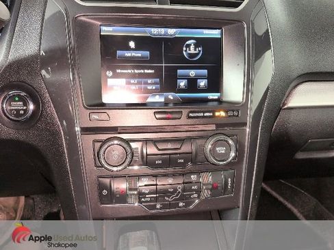 Used 2016 Ford Explorer XLT w/ Equipment Group 202A AWD/4WD image 22