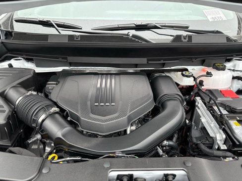 New 2026 Chevrolet Traverse LT w/ LPO, Floor Liner Package AWD/4WD image 28