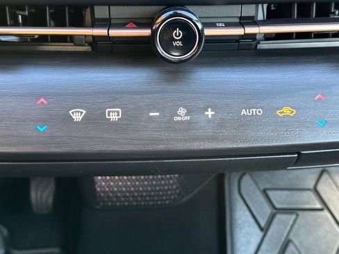 Used 2023 Nissan Ariya Engage image 32