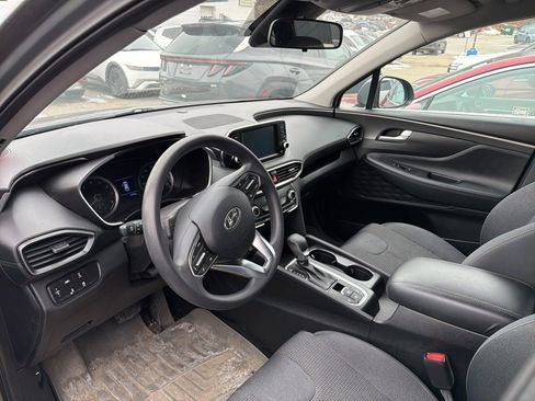 Used 2019 Hyundai Santa Fe SE image 7
