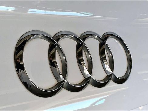 Used 2017 Audi A4 2.0T Ultra Premium w/ Convenience Package image 30