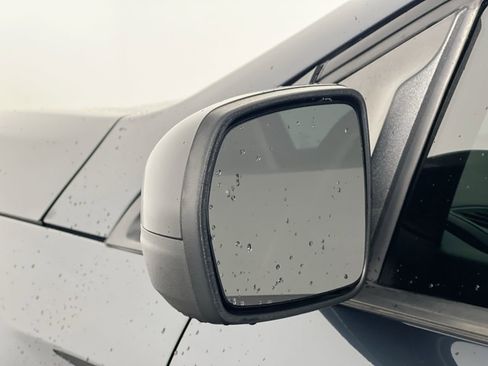 Used 2022 Ford Edge SE w/ Black Appearance Package image 11