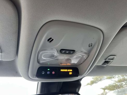 Used 2023 Chevrolet TrailBlazer LT w/ Convenience Package image 29