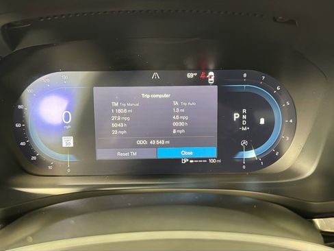 Certified 2024 Volvo S60 B5 Plus image 11