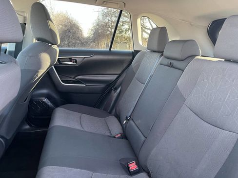 Used 2019 Toyota RAV4 XLE w/ Convenience Package image 23