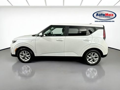 Used 2024 Kia Soul LX w/ Option Group 015 FWD image 8