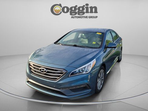 Used 2016 Hyundai Sonata Sport w/ Option Group 02 FWD image 2