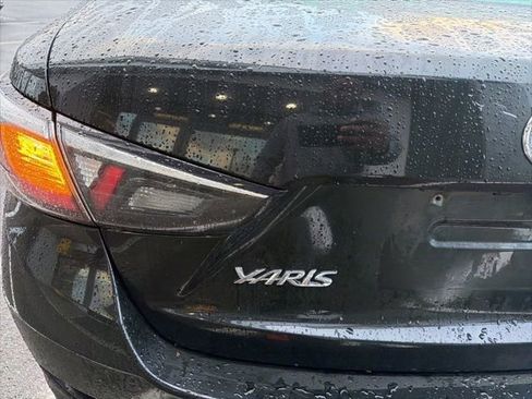 Used 2019 Toyota Yaris L image 8
