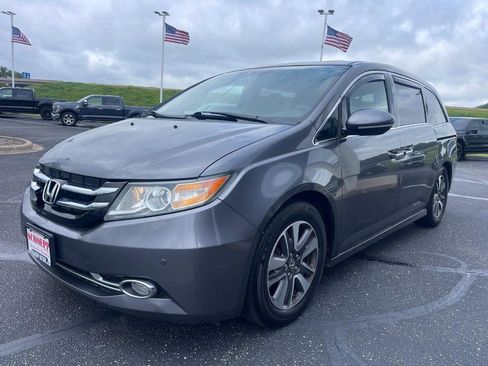 Used 2015 Honda Odyssey Touring Elite image 2