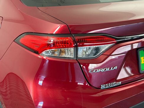 Used 2023 Toyota Corolla LE FWD image 35