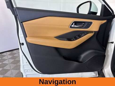 Used 2023 Nissan Rogue Platinum w/ Platinum Premium Package image 9