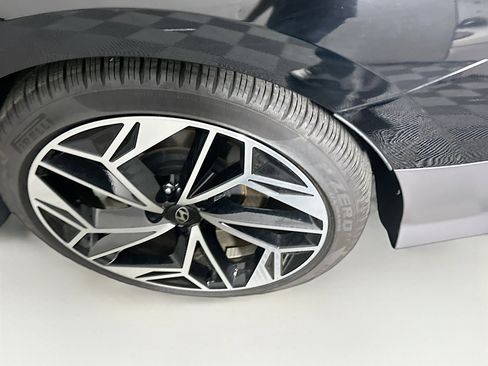 Used 2024 Hyundai Ioniq 6 SEL image 11