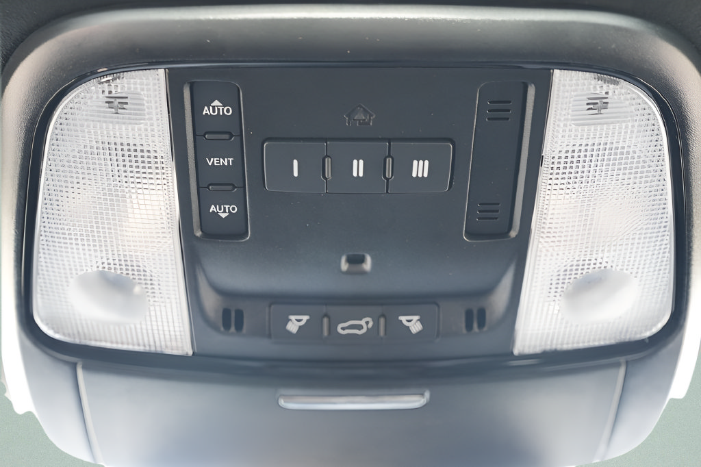 Used 2023 Dodge Durango R/T AWD/4WD image 23