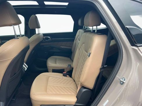 Certified 2025 Kia Sorento SX Prestige w/ Olive Brown Leather Package AWD/4WD image 15