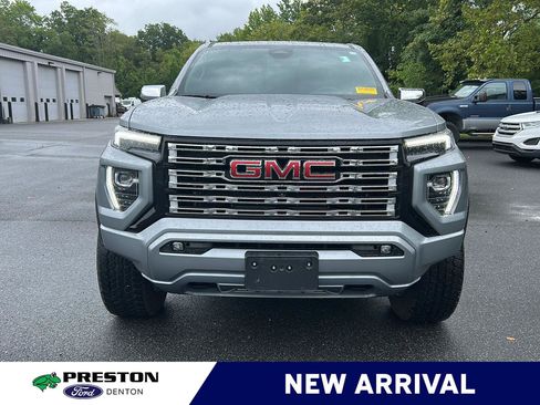 Used 2024 GMC Canyon Denali AWD/4WD image 10