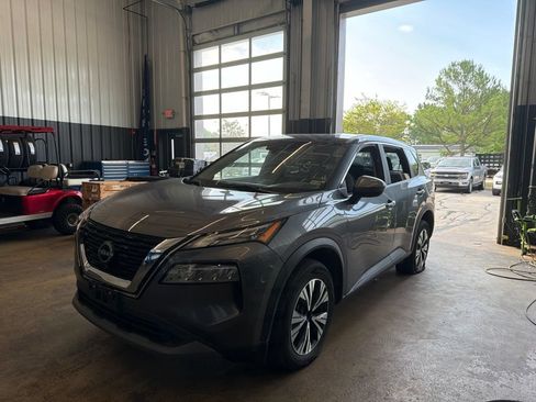 Used 2023 Nissan Rogue SV AWD/4WD image 1