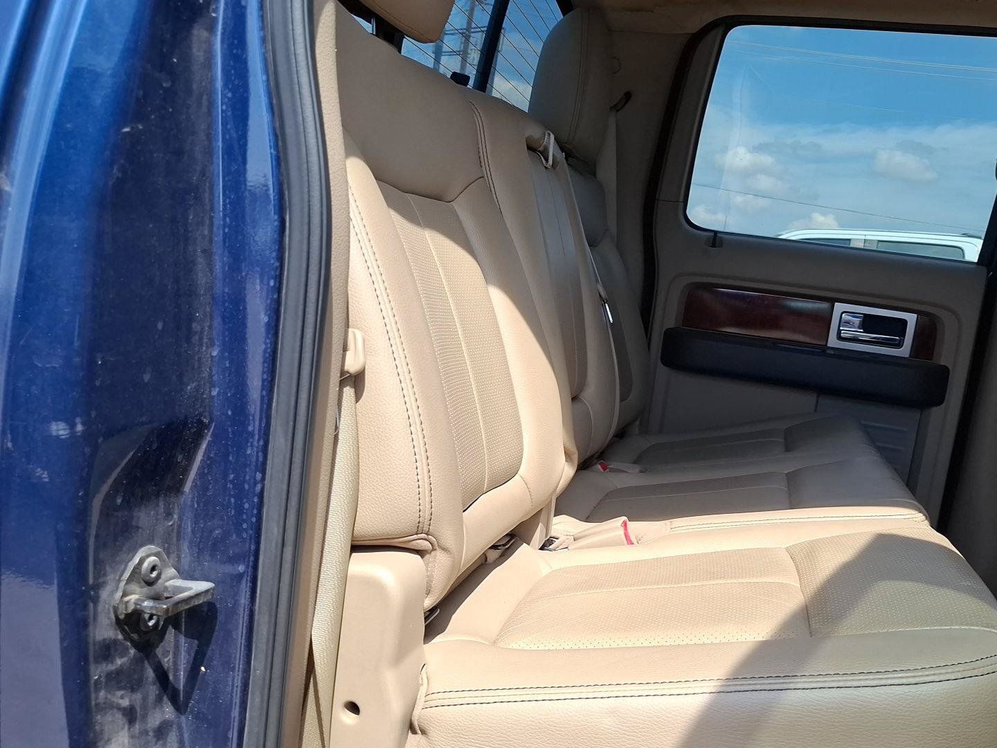 Used 2010 Ford F150 Lariat RWD image 12