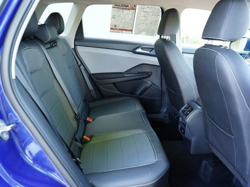 Used 2024 Volkswagen Taos SE FWD image 27