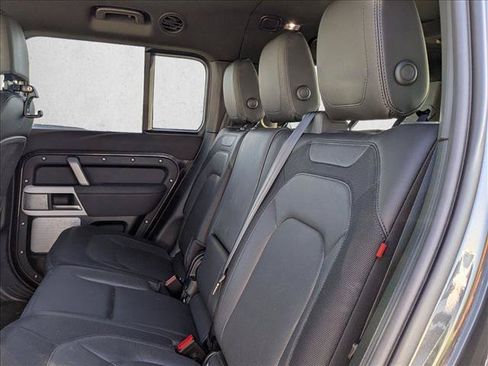 Used 2023 Land Rover Defender 130 X-Dynamic SE AWD/4WD image 15