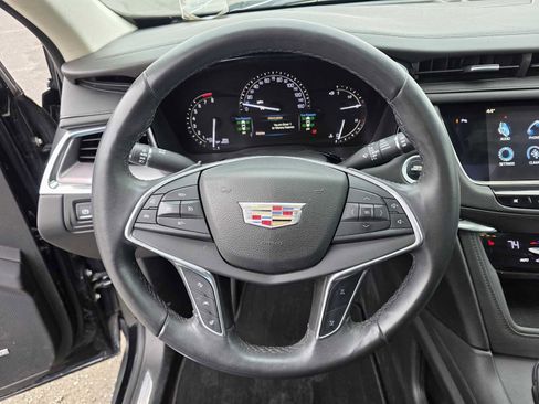 Used 2017 Cadillac XT5 Luxury w/ Driver Awareness Package image 31