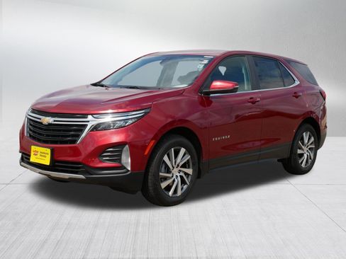 Used 2024 Chevrolet Equinox LT AWD/4WD image 3