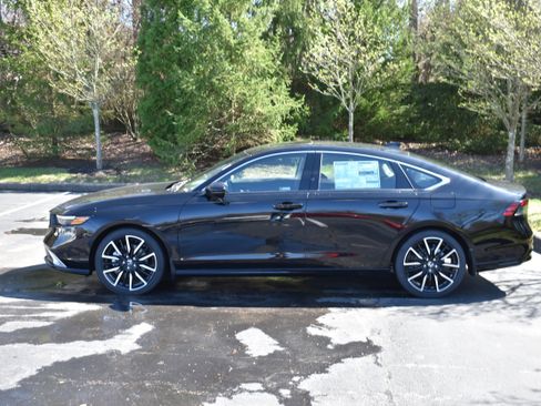 New 2026 Honda Accord Touring image 4