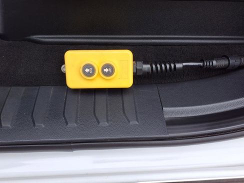 Used 2023 Ford F350 XLT w/ FX4 Off-Road Package image 11