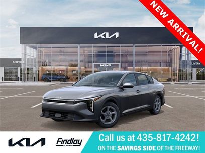 New 2025 Kia K4 LXS