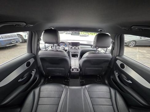 Used 2022 Mercedes-Benz GLC 300 image 12