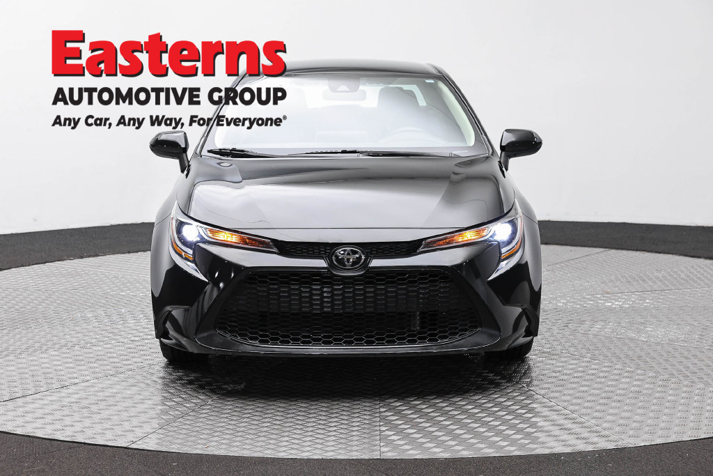 Used 2021 Toyota Corolla LE w/ Carpet Mat Package (TMS) FWD image 3