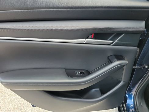 Used 2024 MAZDA MAZDA3 s FWD image 18