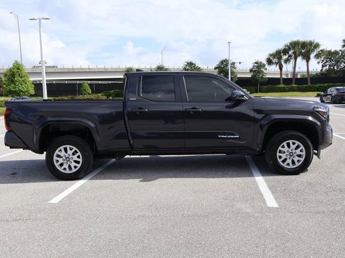 Certified 2025 Toyota Tacoma SR5 image 7