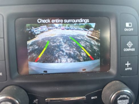 Used 2016 Jeep Renegade Latitude FWD image 16
