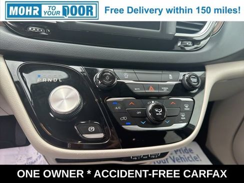 Used 2022 Chrysler Voyager LX FWD image 20