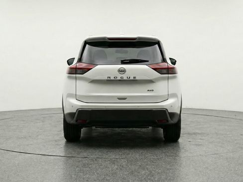 Used 2025 Nissan Rogue SV image 7