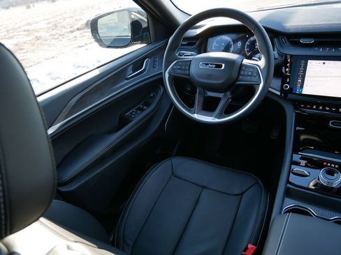 New 2026 Jeep Grand Cherokee Limited Reserve image 9