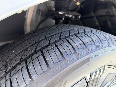 Used 2025 Nissan Murano Platinum image 12