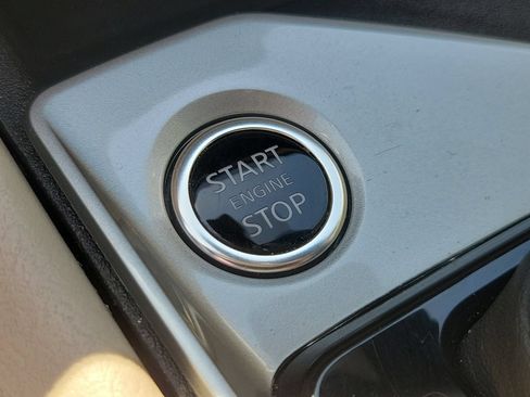 Used 2025 Nissan Altima 2.5 SV FWD image 27