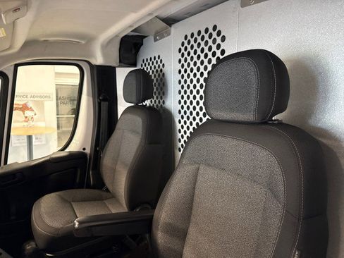 Used 2023 RAM ProMaster 2500 FWD image 21