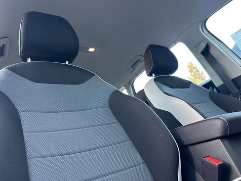 New 2026 Volkswagen Taos S image 15