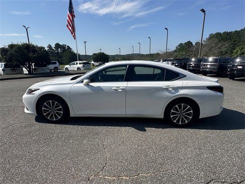 Used 2022 Lexus ES 350 image 2